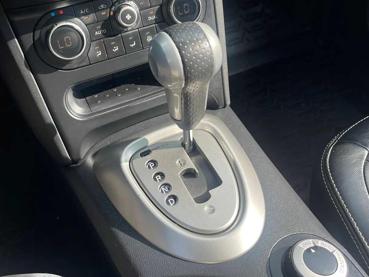 Nissan Qashqai 2.0 CVT AWD (141 л.с.), 2012 — фото 12
