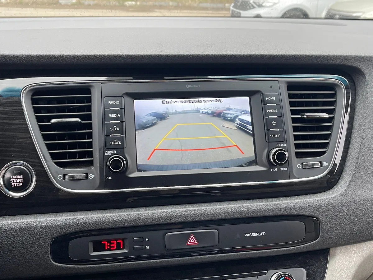 Kia Carnival 2.2 AT (202 л.с.)