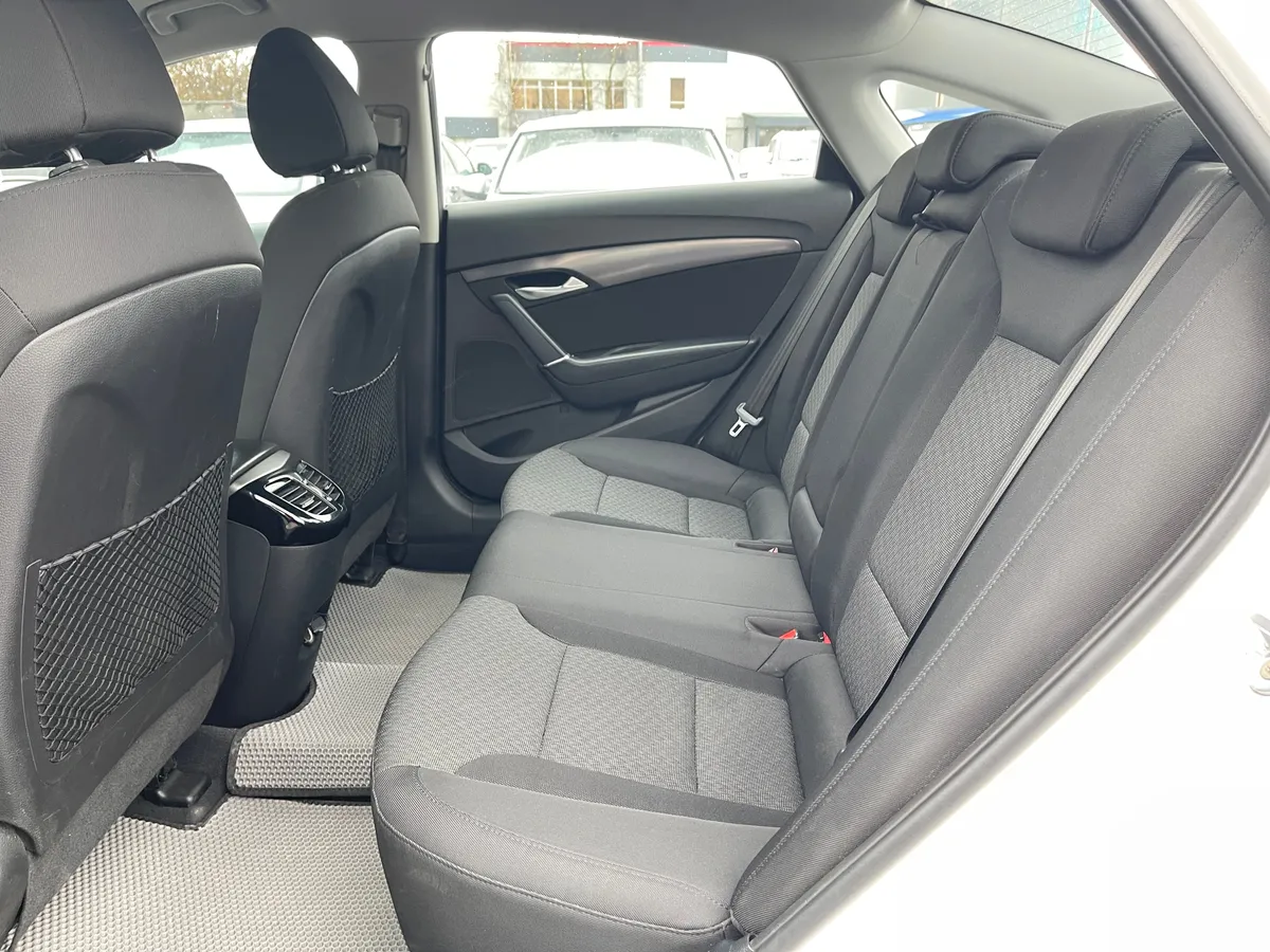 Hyundai i40 2.0 AT (150 л.с.)
