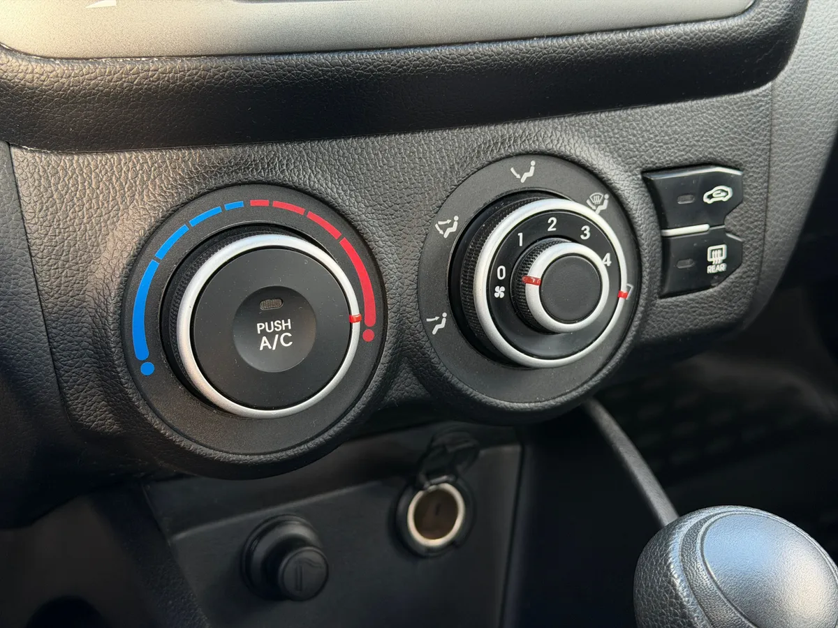 Kia Rio 1.4 AT (107 л.с.)
