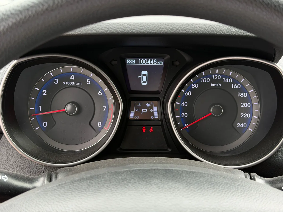 Hyundai i30 1.6 AT (130 л.с.)