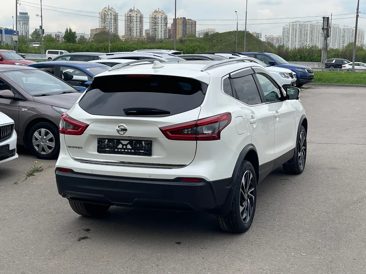 Nissan Qashqai 2.0 CVT 4WD (144 л.с.)