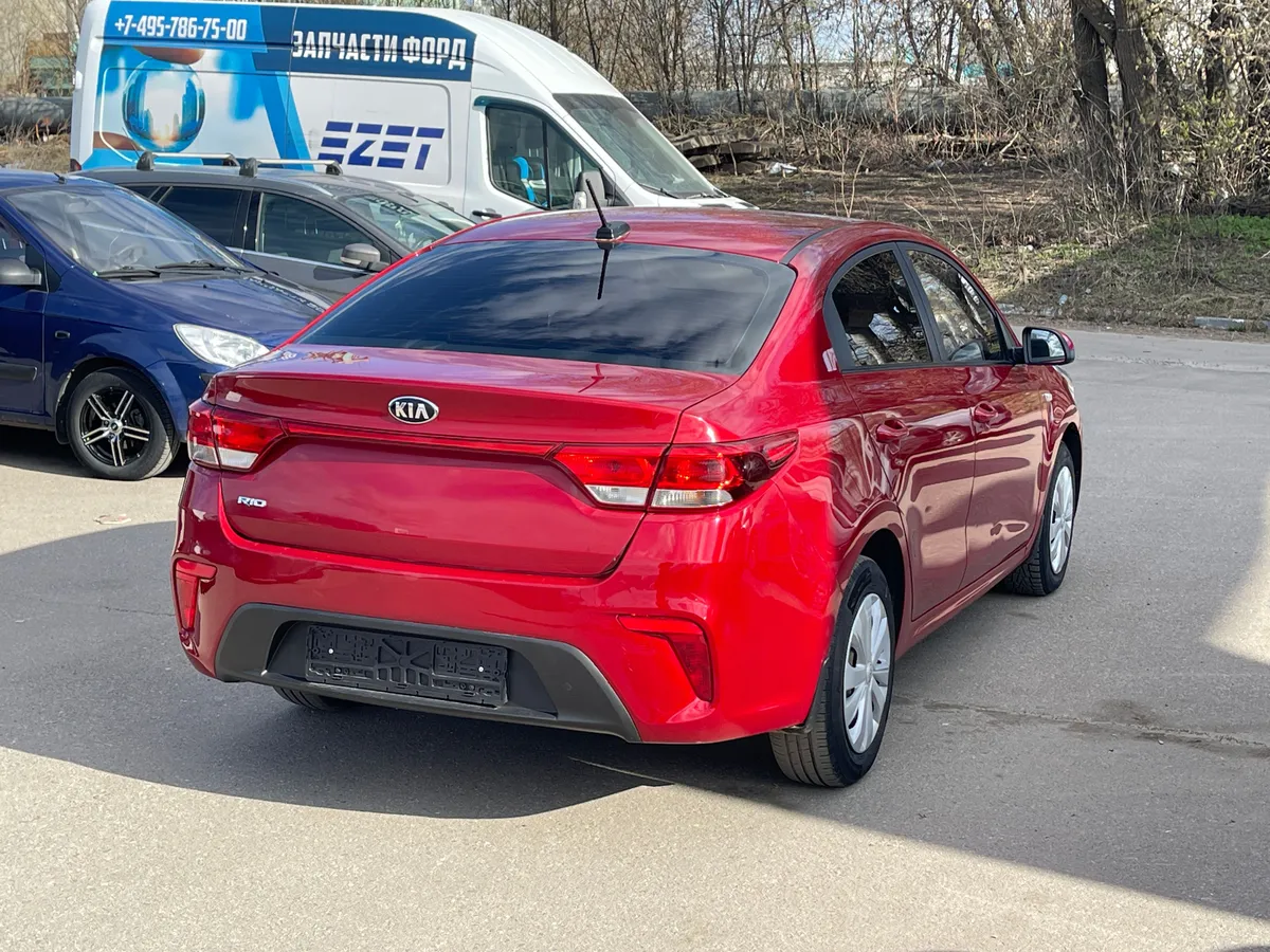 Kia Rio 1.4 MT (100 л.с.)