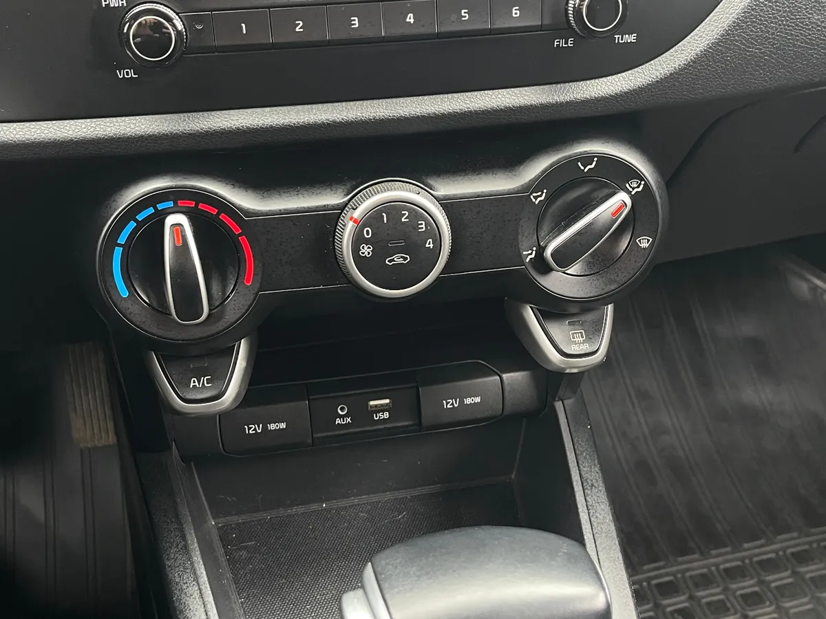 Kia Rio 1.6 AT (123 л.с.), 2019 — фото 8