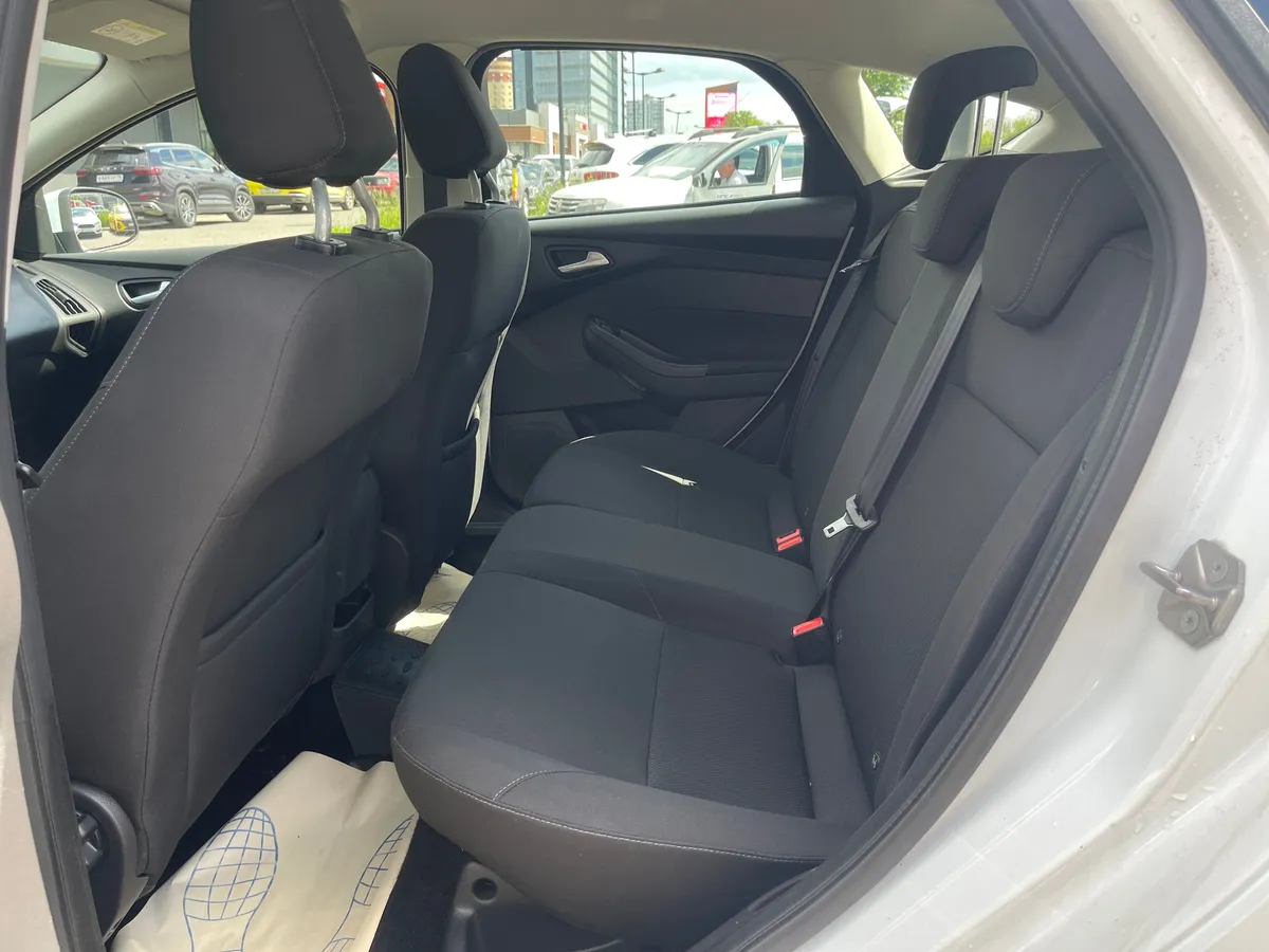 Ford Focus 1.6 Ti-VCT PowerShift (105 л.с.)