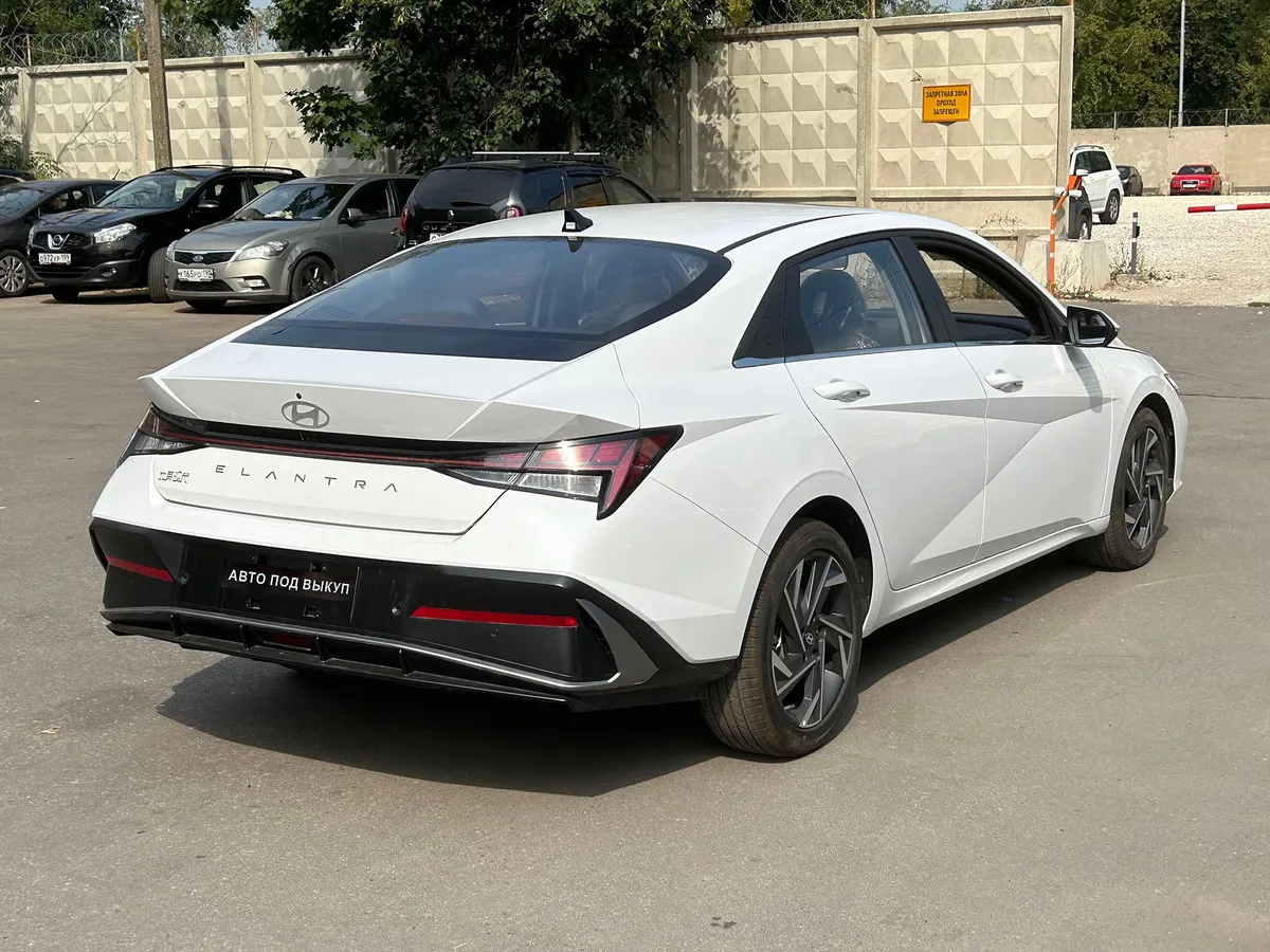 Hyundai Elantra
