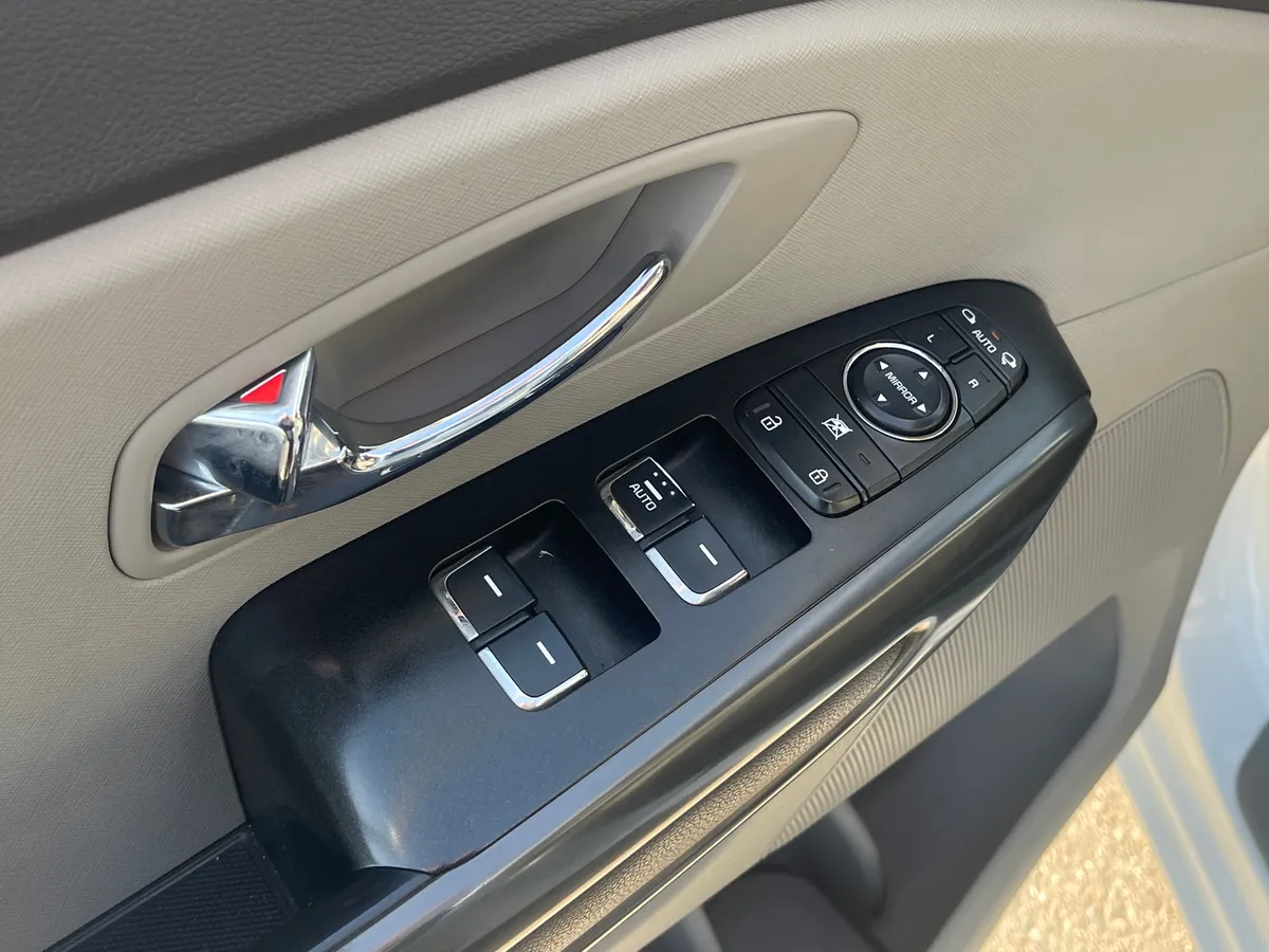 Kia Carnival 2.2 AT (202 л.с.), 2018 — фото 13