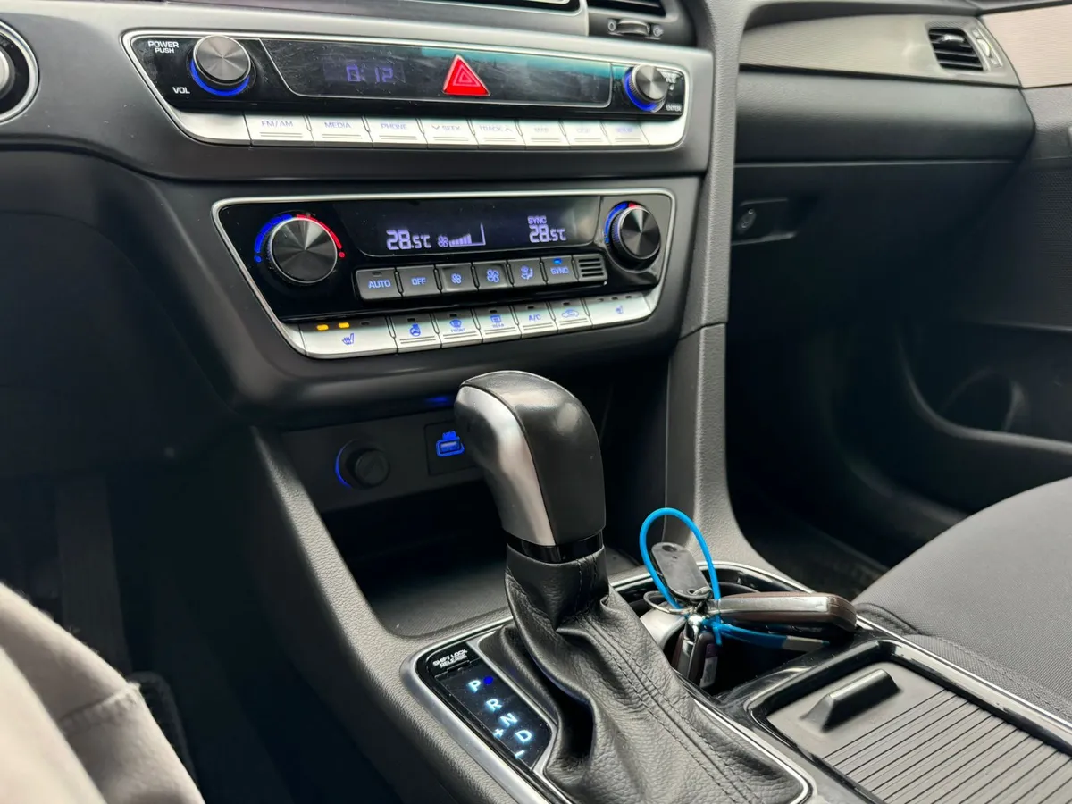 Hyundai Sonata 2.0 AT (150 л.с.)