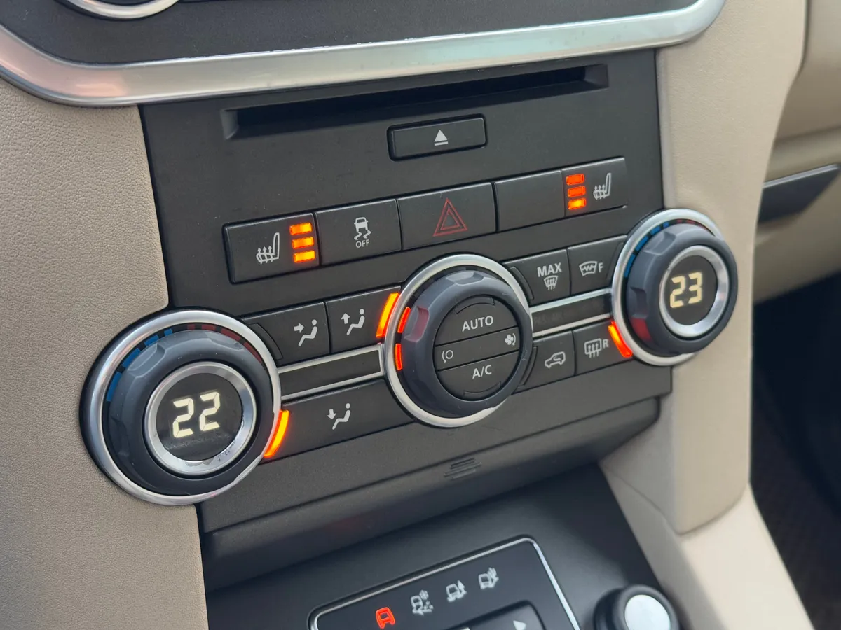 Land Rover Discovery 3.0 TDV6 AT 4WD (211 л.с.)
