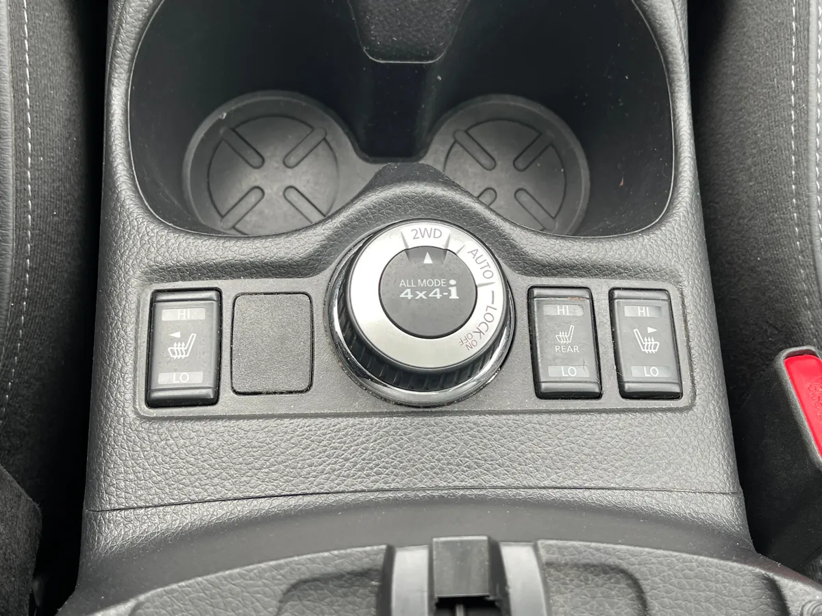Nissan Qashqai 2.0 CVT 4WD (144 л.с.)