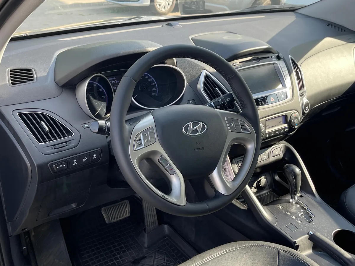 Hyundai ix35 2.0 AT 4WD (150 л.с.)