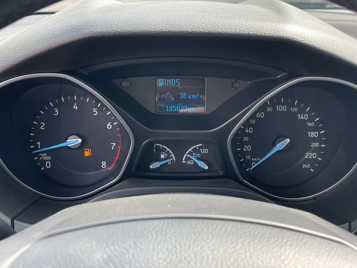 Ford Focus 1.6 Ti-VCT PowerShift (105 л.с.)