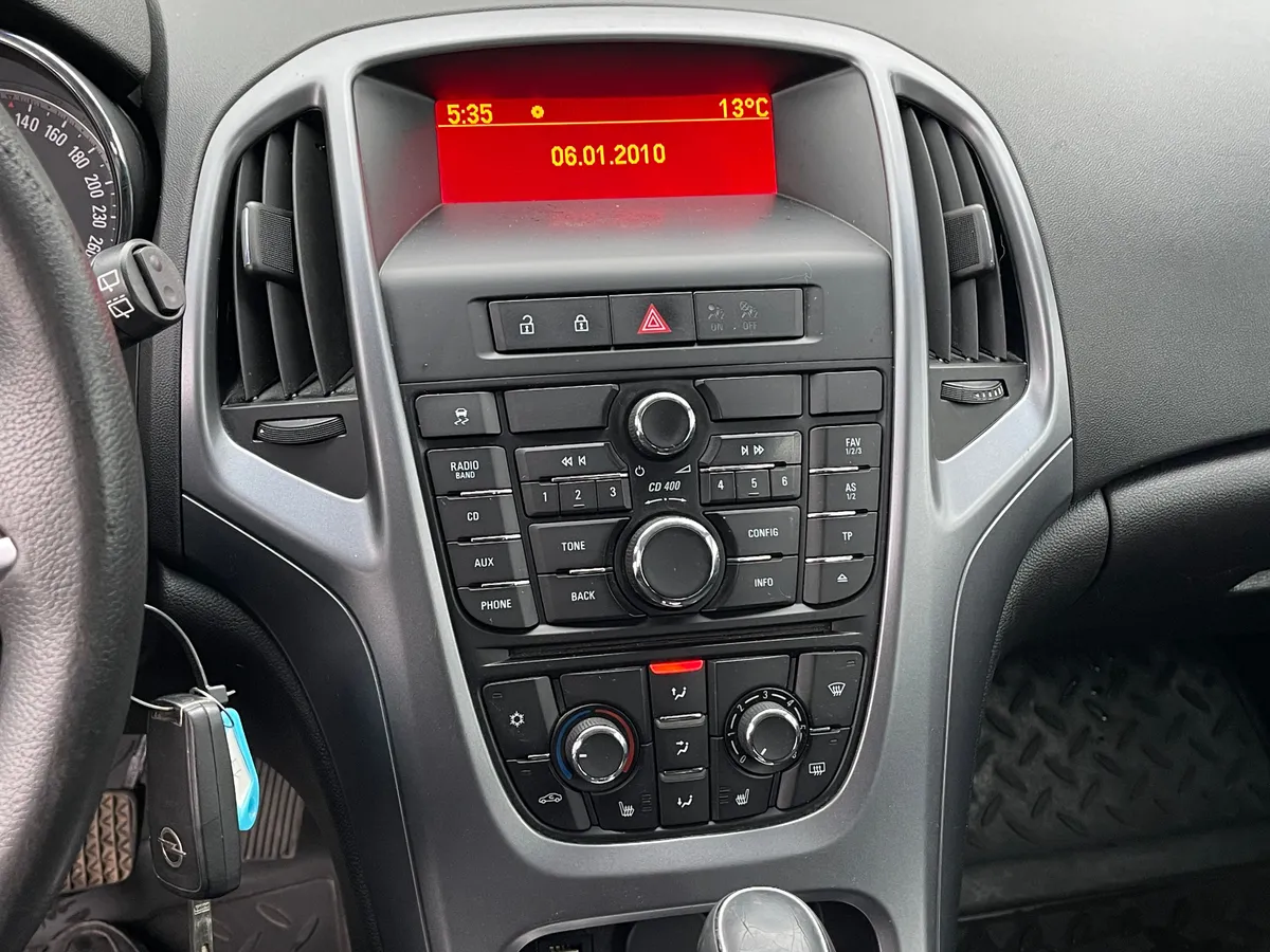 Opel Astra 1.6 AT (115 л.с.)