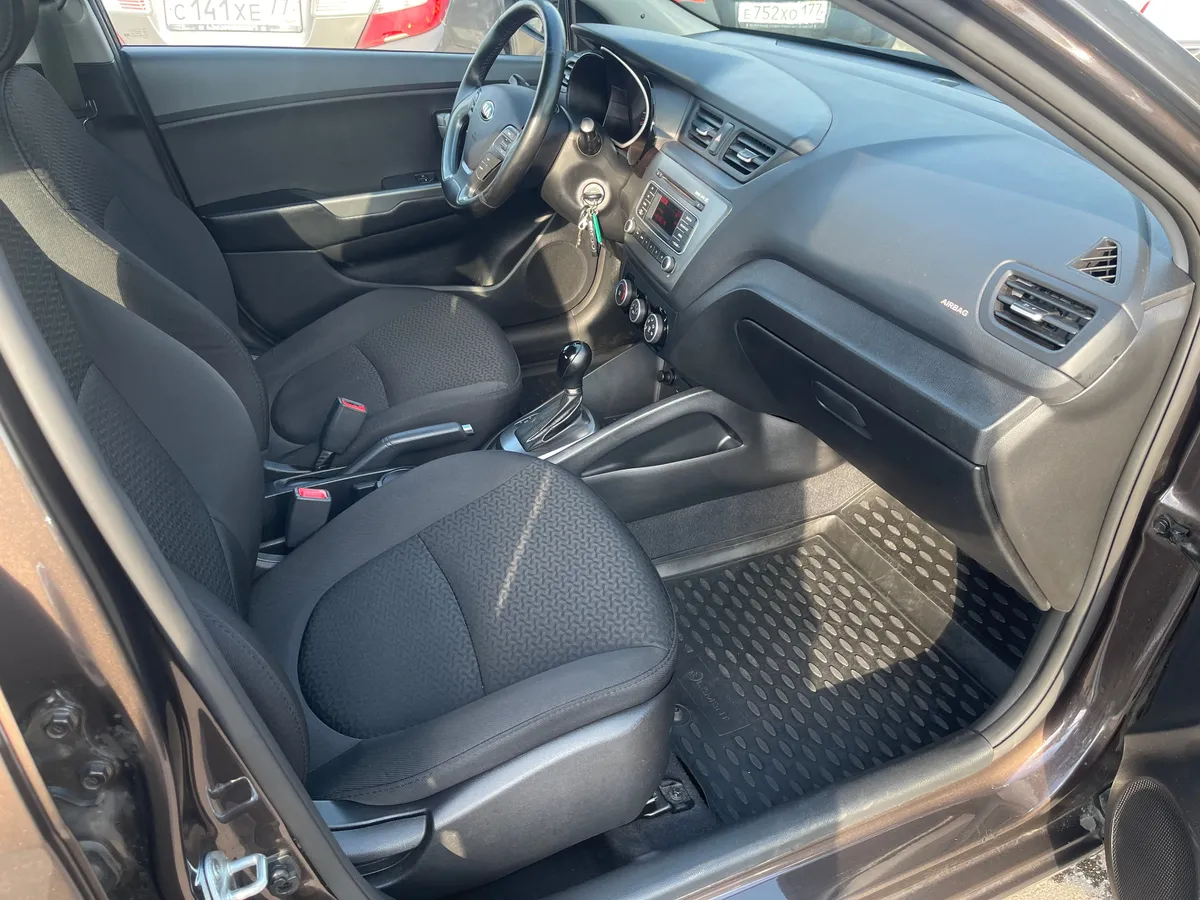 Kia Rio 1.6 AT (123 л.с.), 2016 — фото 6