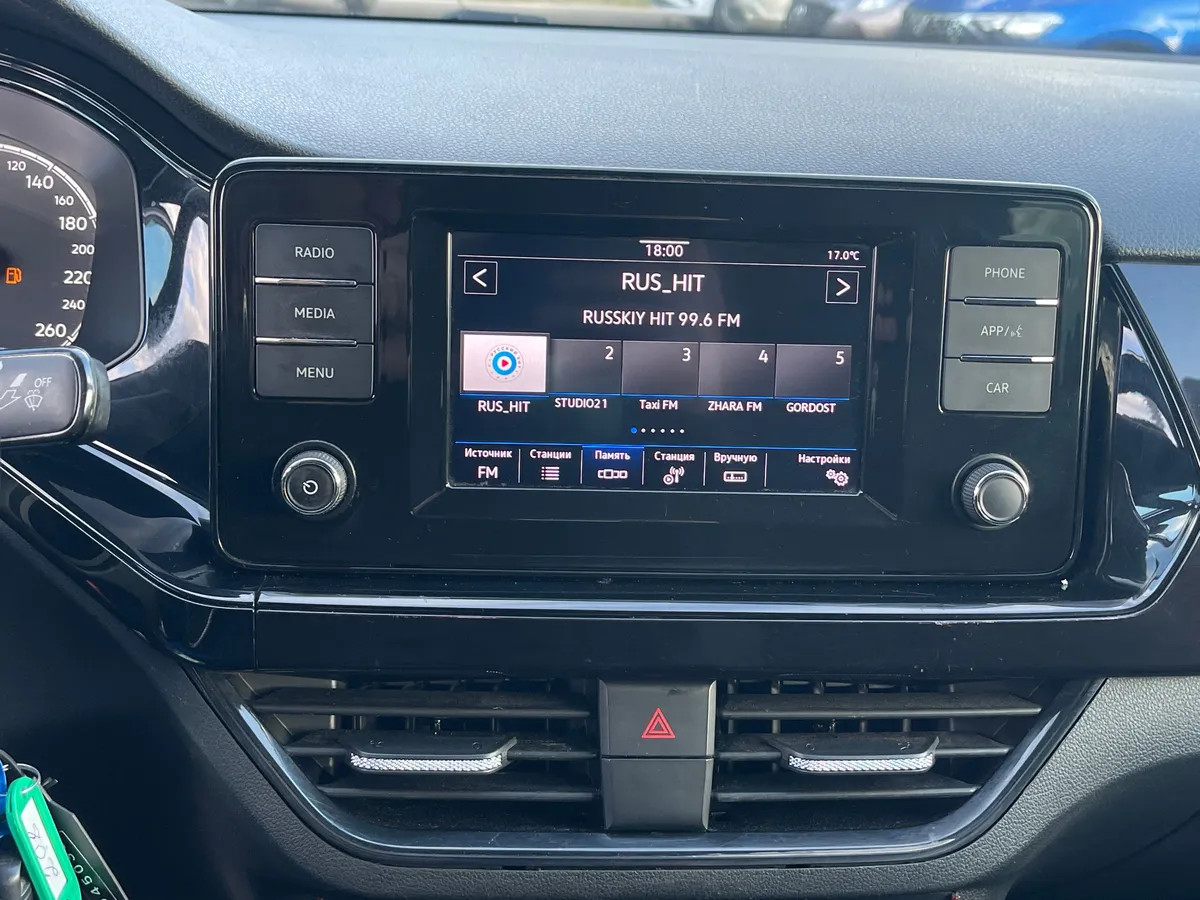 Volkswagen Polo 1.6 MT (110 л.с.)