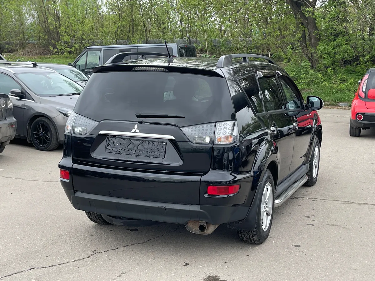Mitsubishi Outlander 2.4 CVT (170 л.с.)