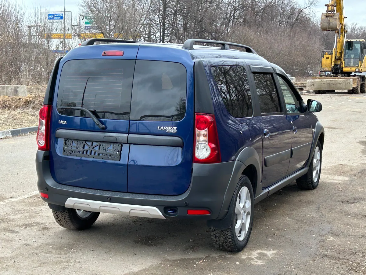 ВАЗ (Lada) Largus 1.6 MT 16 кл (7 мест) (106 л.с.)