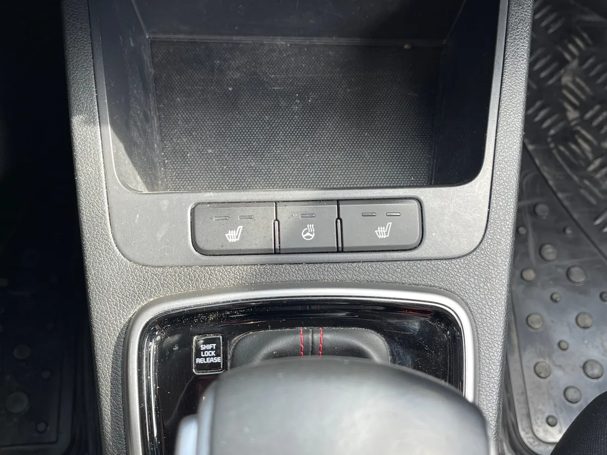 Kia Rio 1.6 AT (123 л.с.)