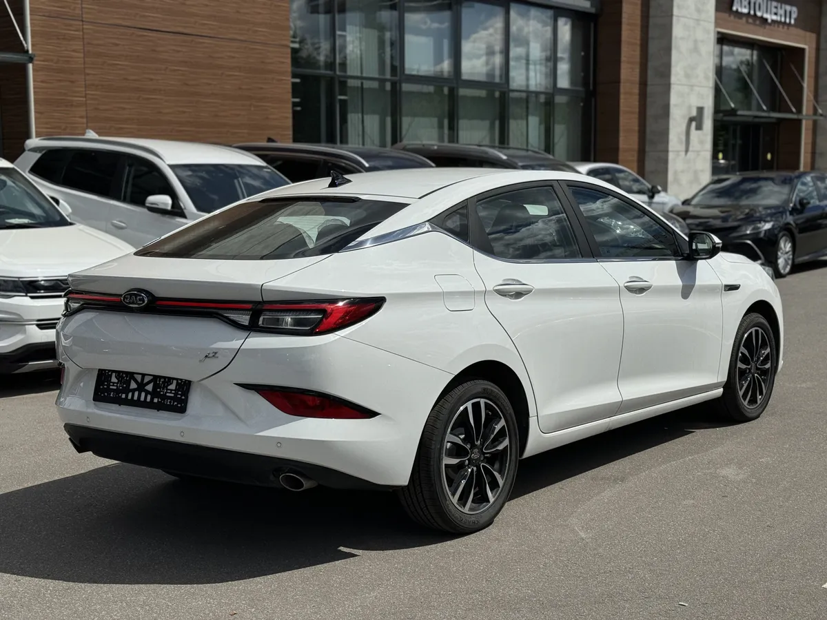 JAC J7 1.5 CVT (150 л.с.)