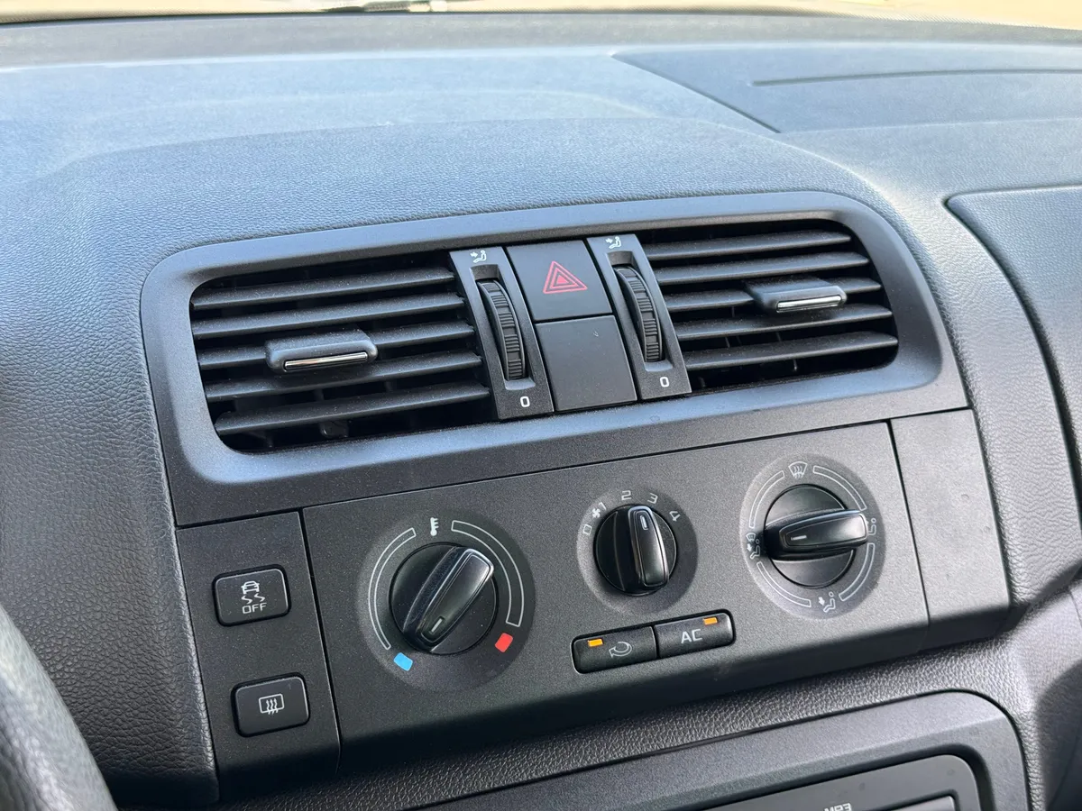 Skoda Roomster 1.4 MT (86 л.с.)