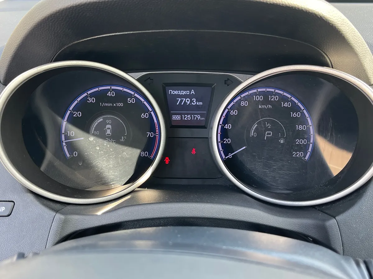 Hyundai ix35 2.0 AT 4WD (150 л.с.)