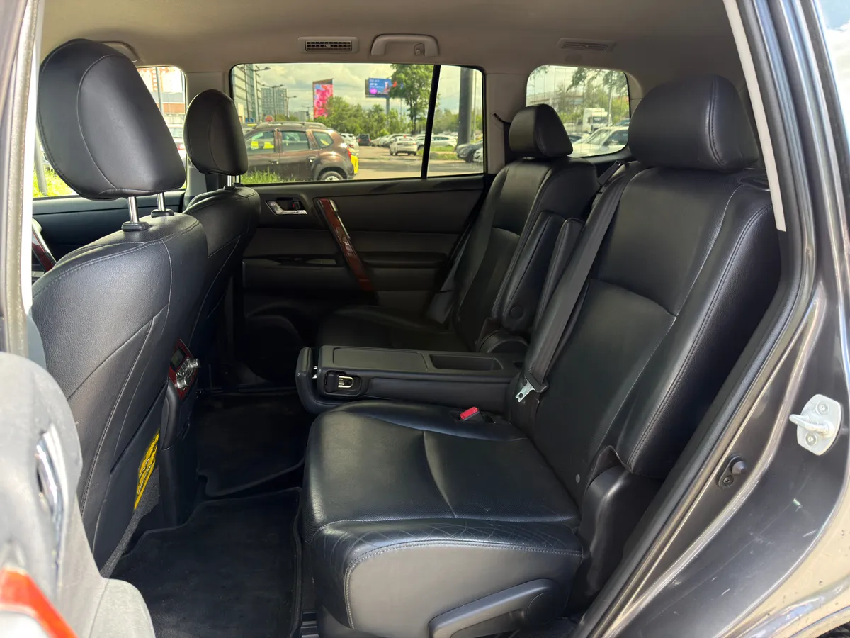 Toyota Highlander 3.5 AT 4WD (273 л.с.)