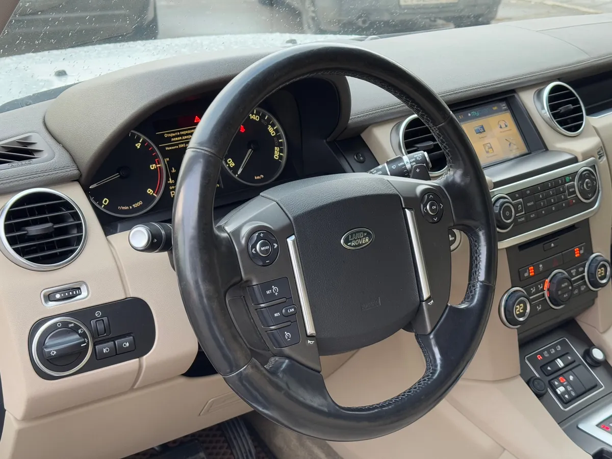 Land Rover Discovery 3.0 TDV6 AT 4WD (211 л.с.)
