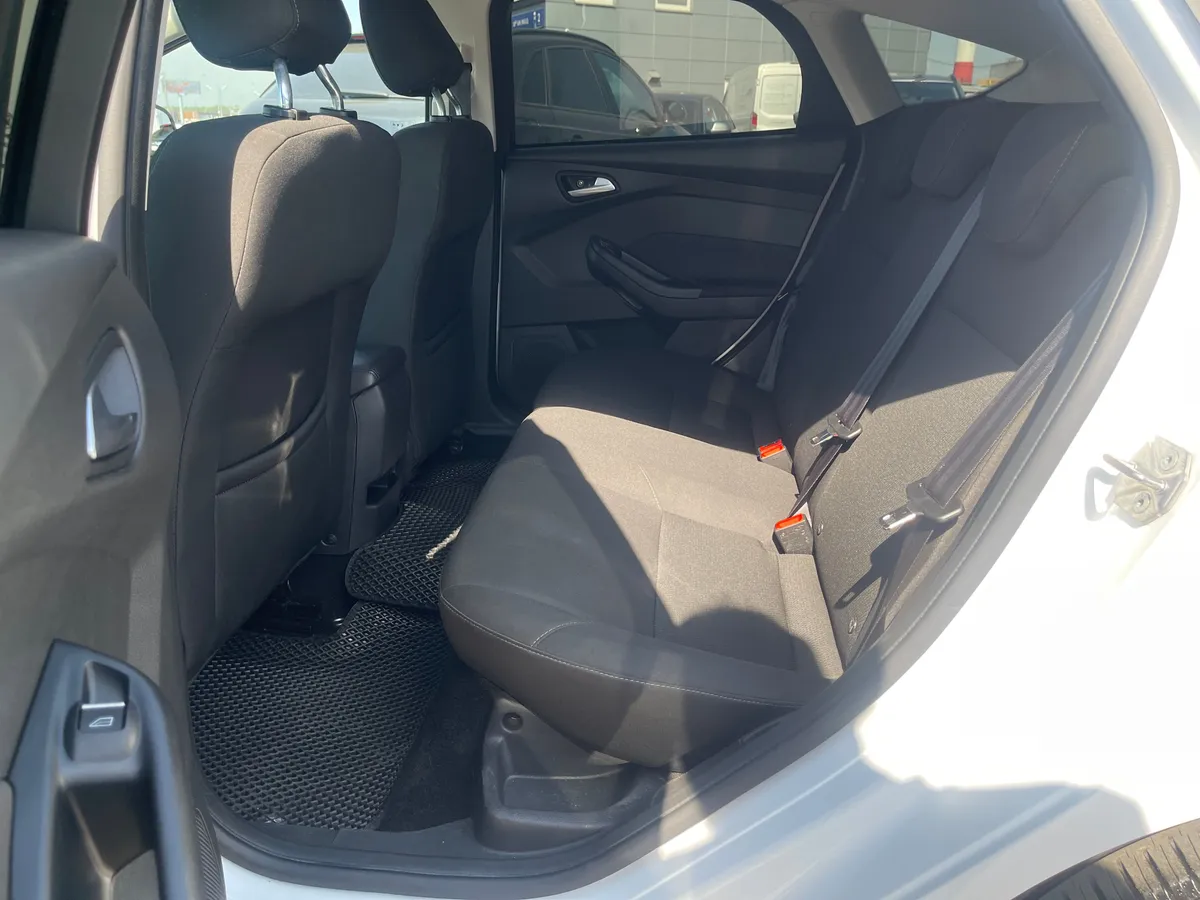 Ford Focus 1.6 Ti-VCT PowerShift (105 л.с.), 2018 — фото 11