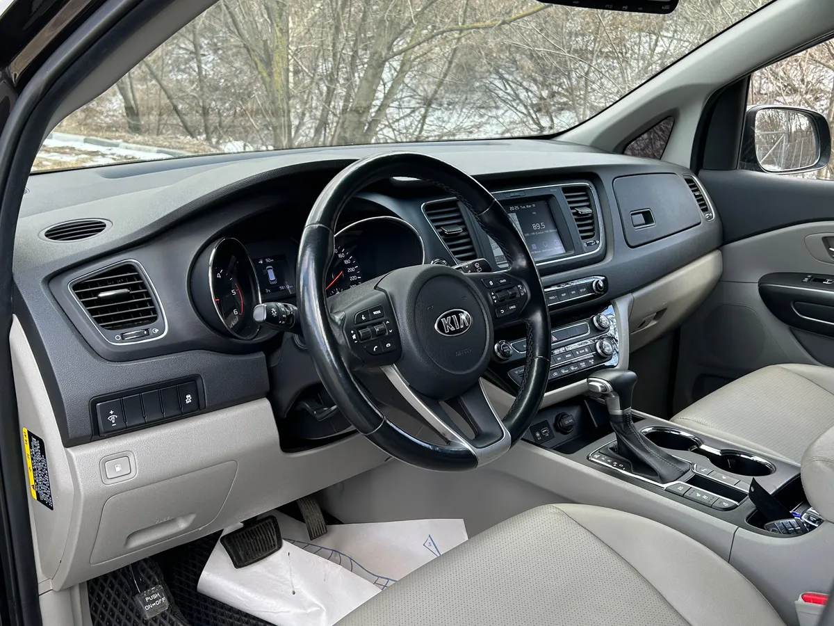 Kia Carnival 2.2 CRDi AT (200 л.с.)