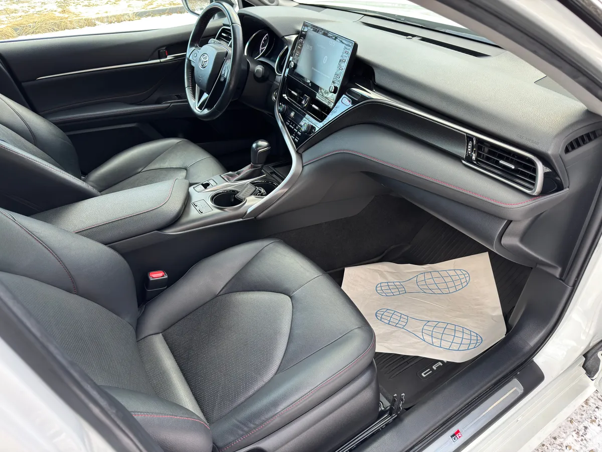 Toyota Camry 2.5 AT (200 л.с.)
