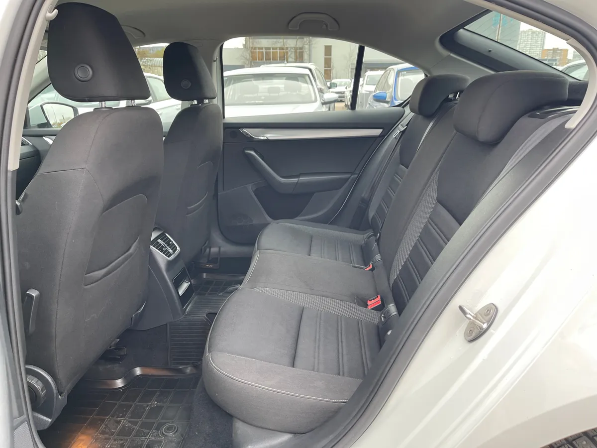 Skoda Octavia 1.6 MPI AT (110 л.с.)