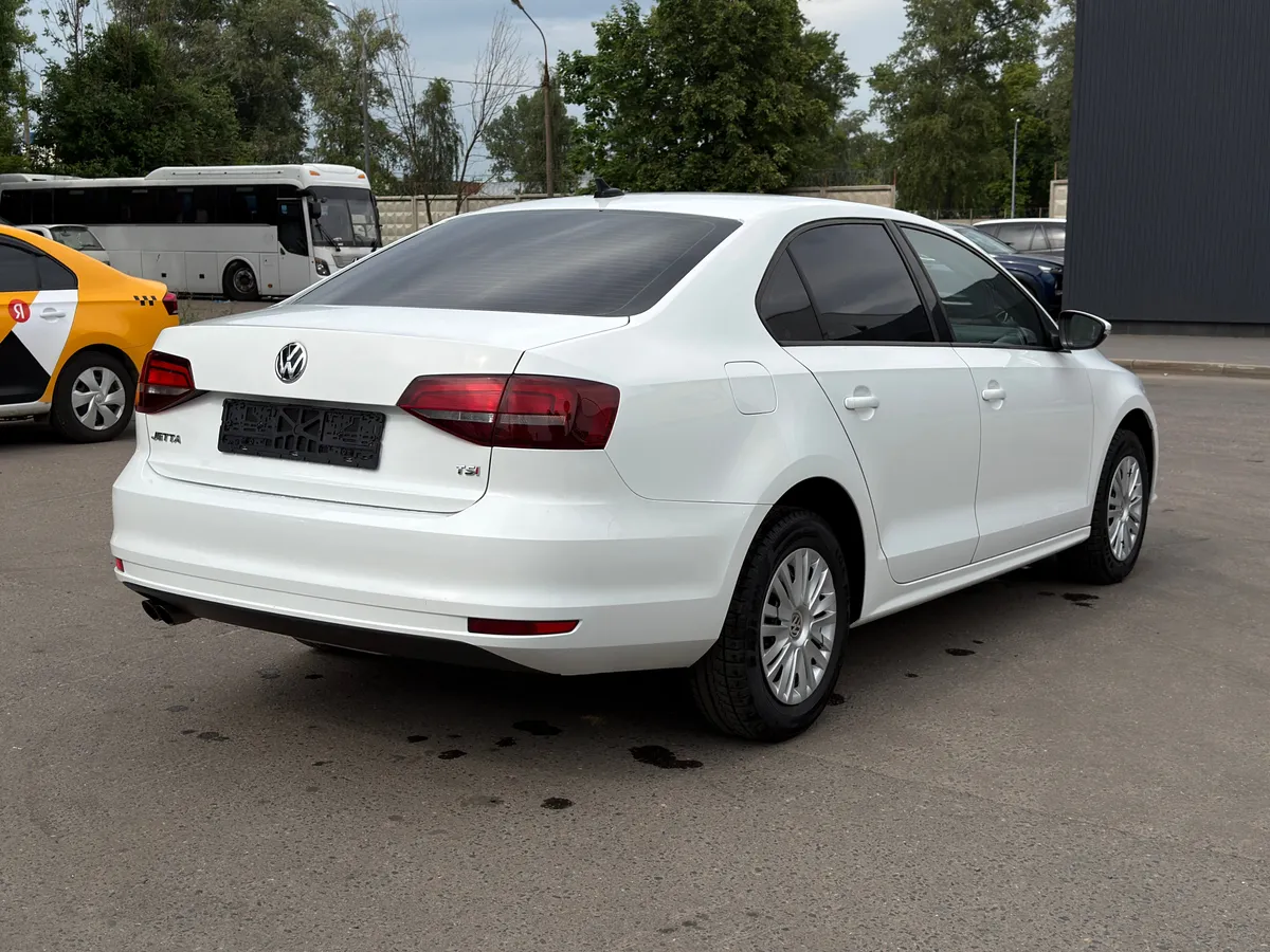 Volkswagen Jetta 1.4 TSI DSG (125 л.с.)
