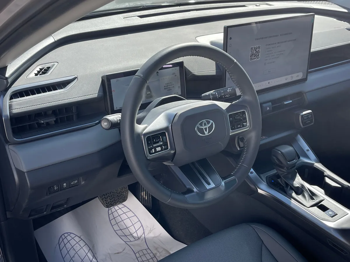 Toyota RAV4 1.6 AMT (149 л.с.)