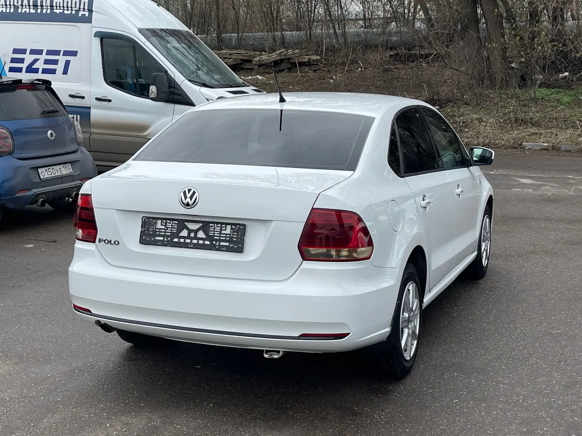 Volkswagen Polo 1.6 MPI MT (90 л.с.)