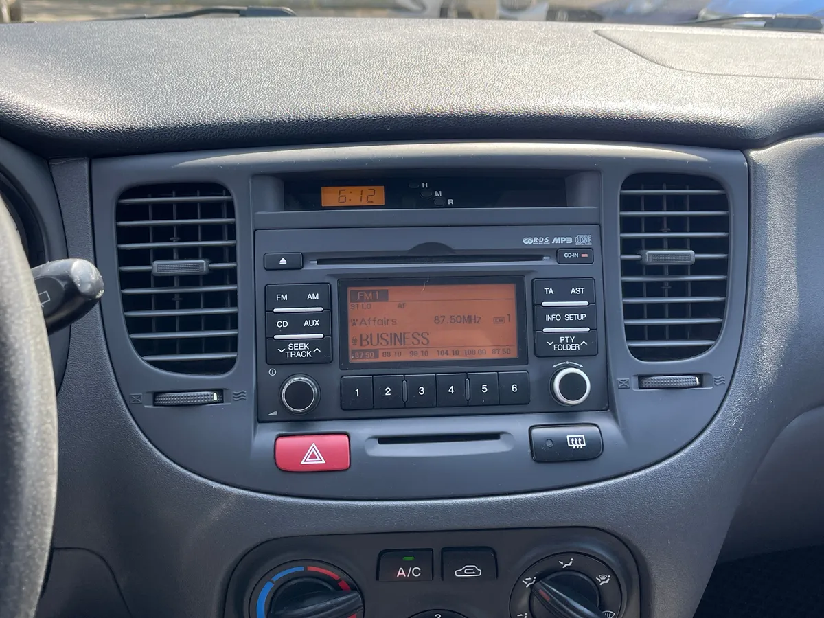 Kia Rio 1.4 MT (97 л.с.)