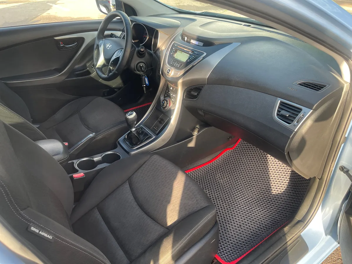 Hyundai Elantra 1.6 MT (132 л.с.), 2012 — фото 6