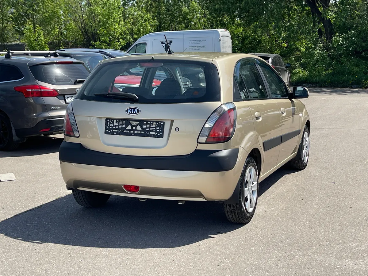 Kia Rio 1.4 MT (97 л.с.)