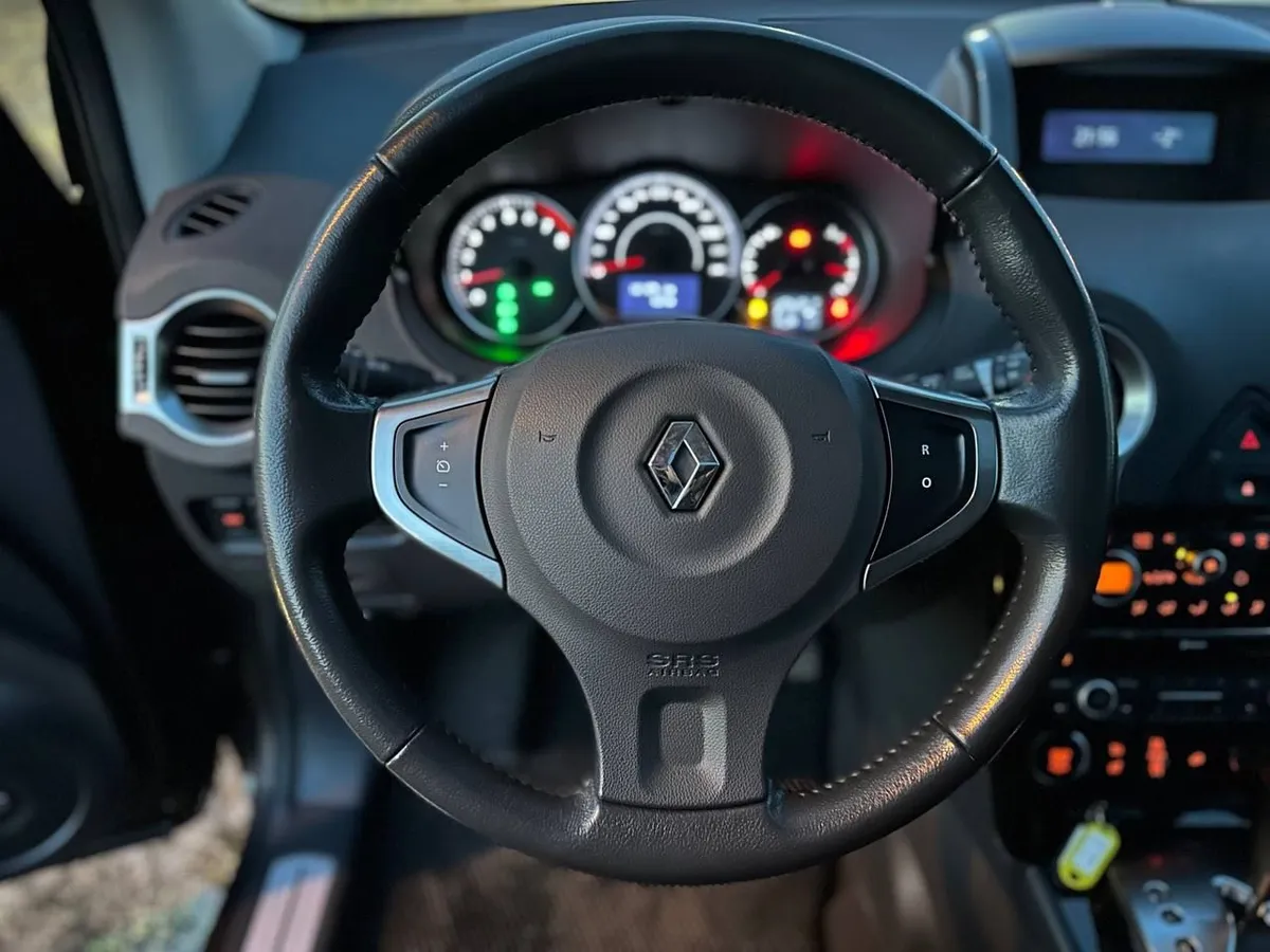 Renault Koleos 2.5 CVT 4x4 (171 л.с.)
