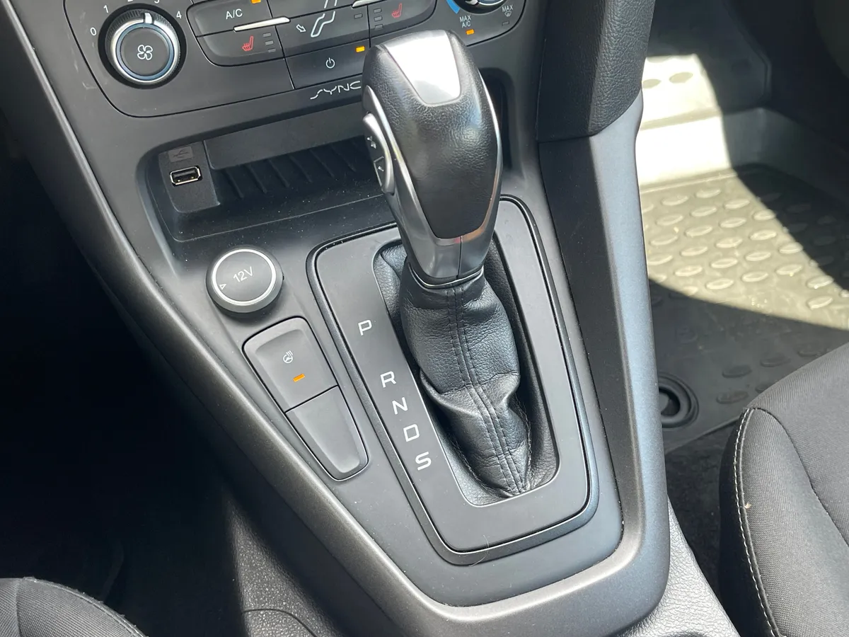 Ford Focus 1.6 Ti-VCT PowerShift (105 л.с.)