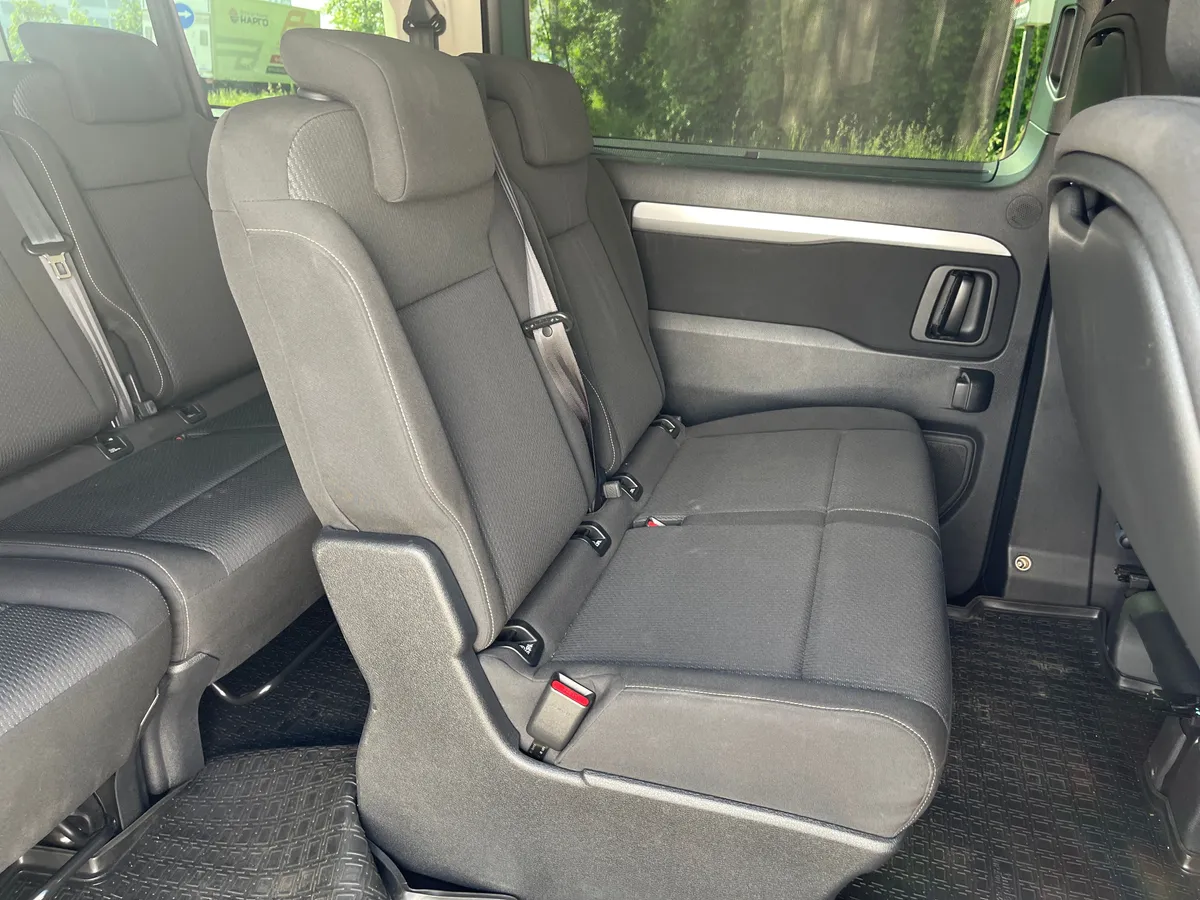 Peugeot Traveller 2.0 HDi AT LWB (7 мест) (150 л.с.)