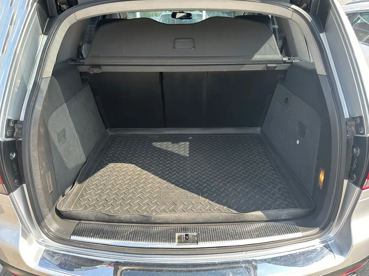 Volkswagen Touareg 3.0 TDI AT (240 л.с.)