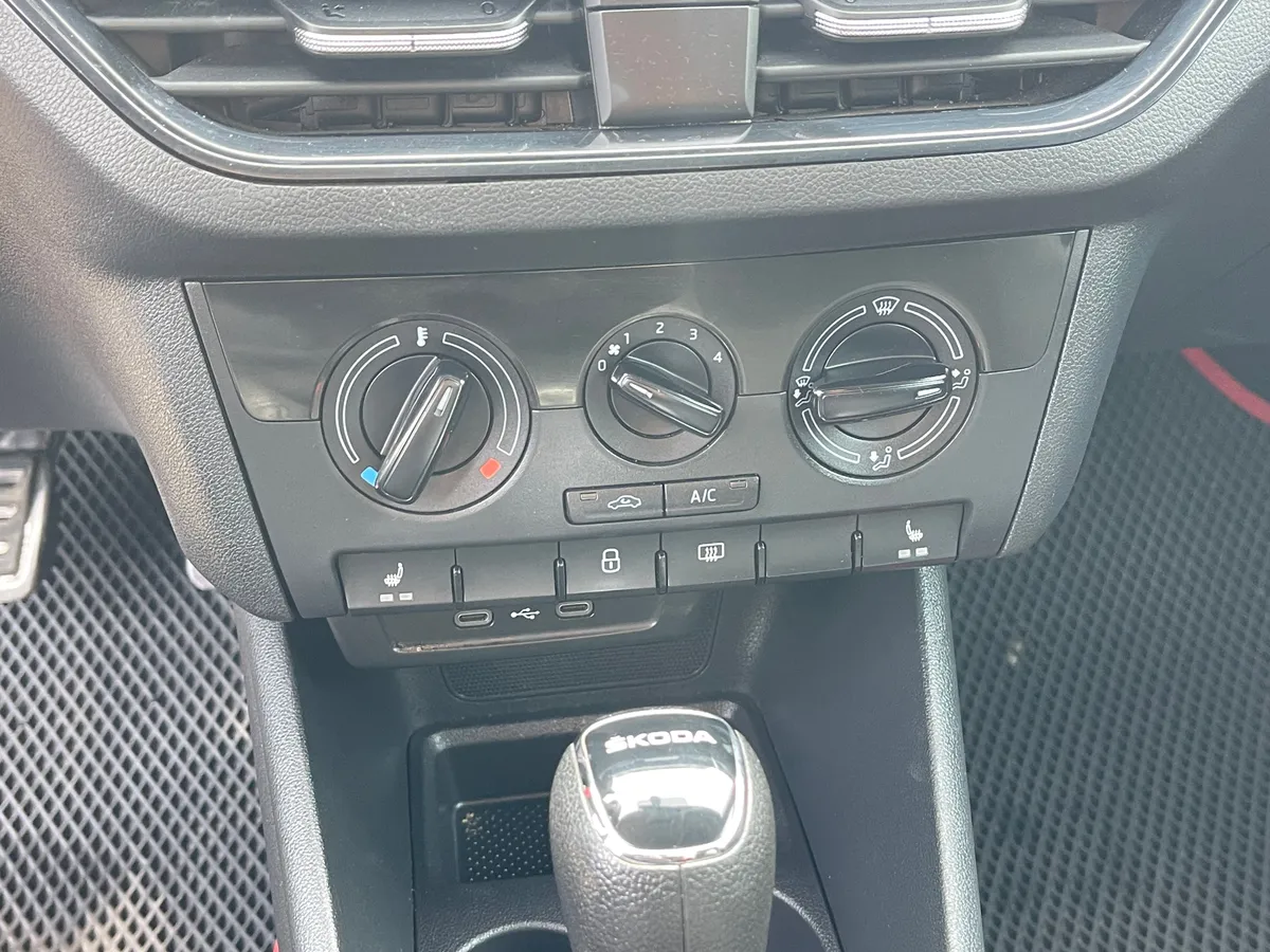 Skoda Rapid 1.6 AT (110 л.с.)