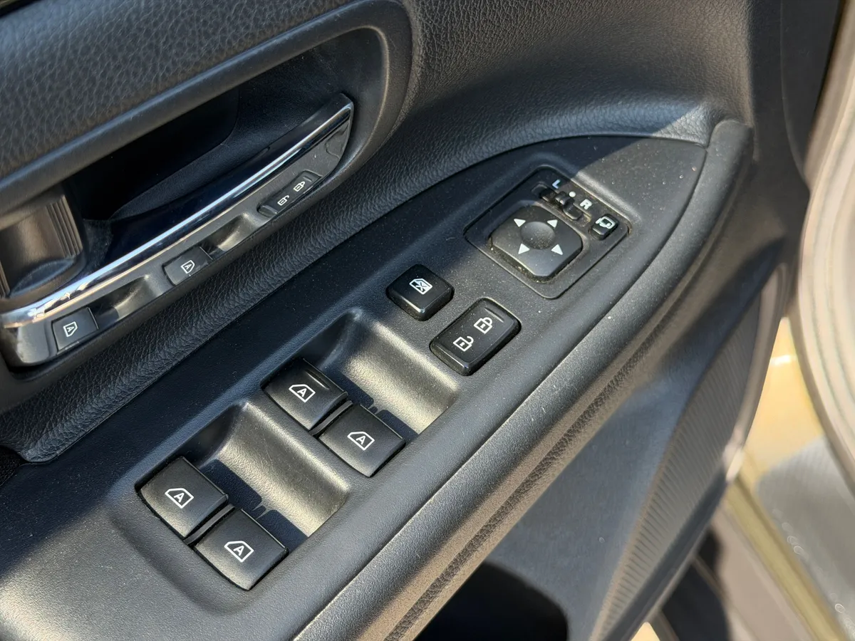 Mitsubishi Outlander 2.0 CVT (146 л.с.), 2020 — фото 10