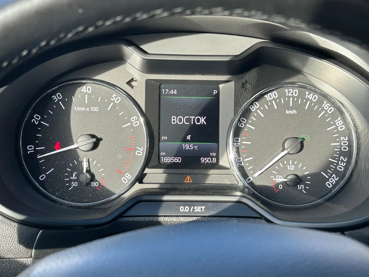 Skoda Octavia 1.6 AT (110 л.с.)