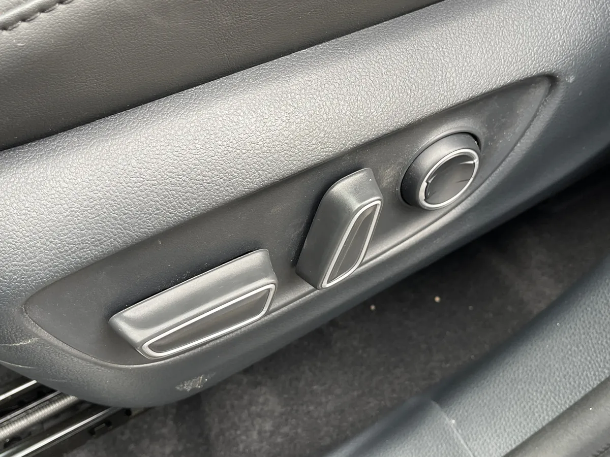 Toyota Highlander 2.0 AT 4WD (248 л.с.)