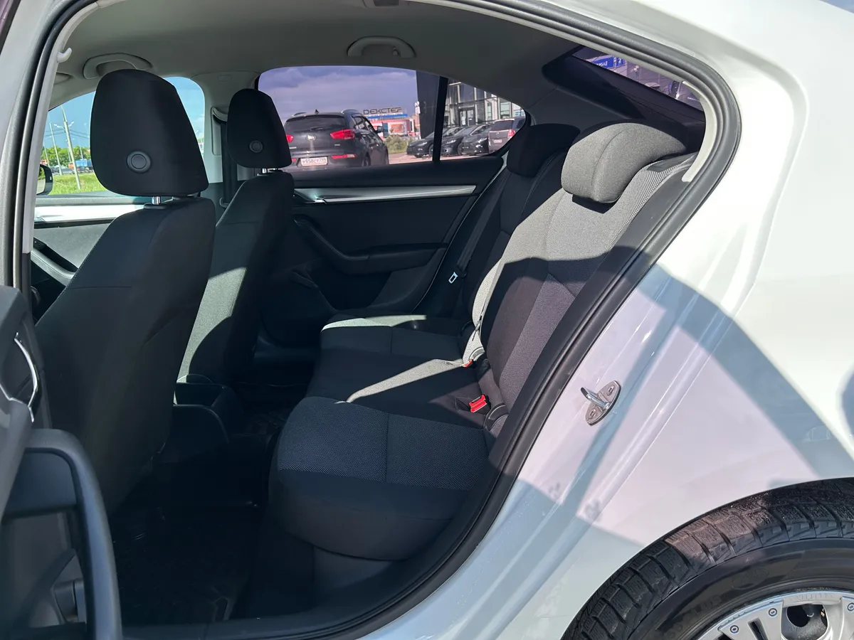 Skoda Octavia 1.6 MT (110 л.с.)