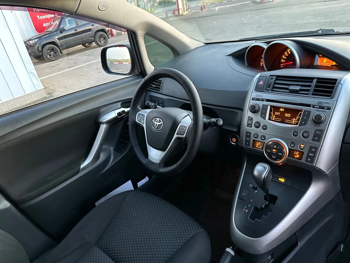 Toyota Verso 1.8 CVT (150 л.с.)