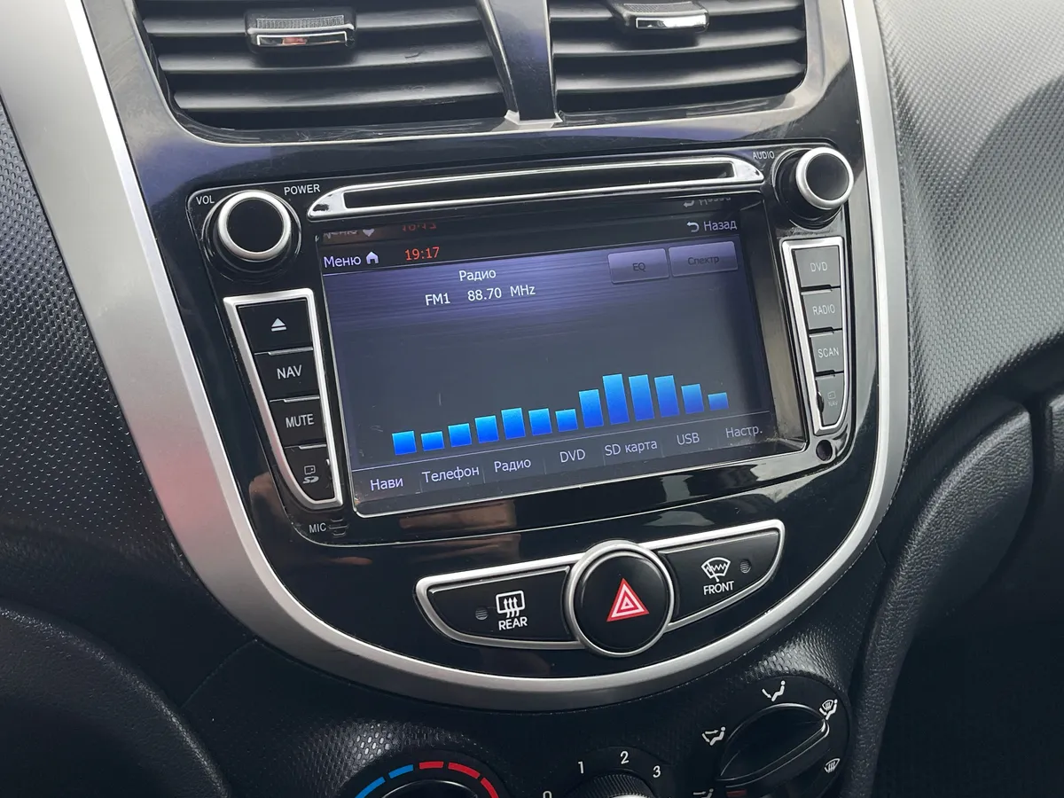 Hyundai Solaris 1.6 AT (123 л.с.), 2014 — фото 8