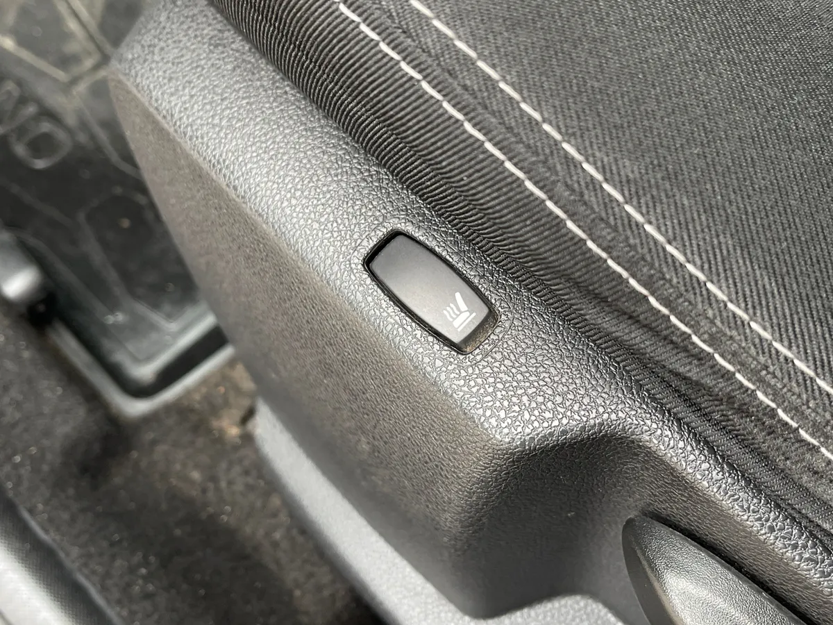 Nissan Terrano 2.0 AT 4WD (143 л.с.)