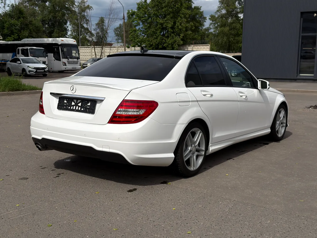 Mercedes-Benz C-Класс C 180 7G-Tronic Plus (156 л.с.)